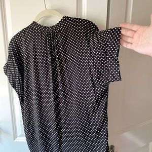Black with white polka dots popover